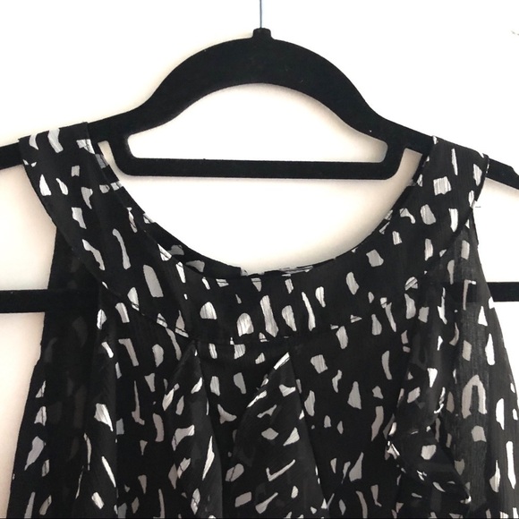 Merona ruffled front sleeveless blouse - Picture 2 of 8